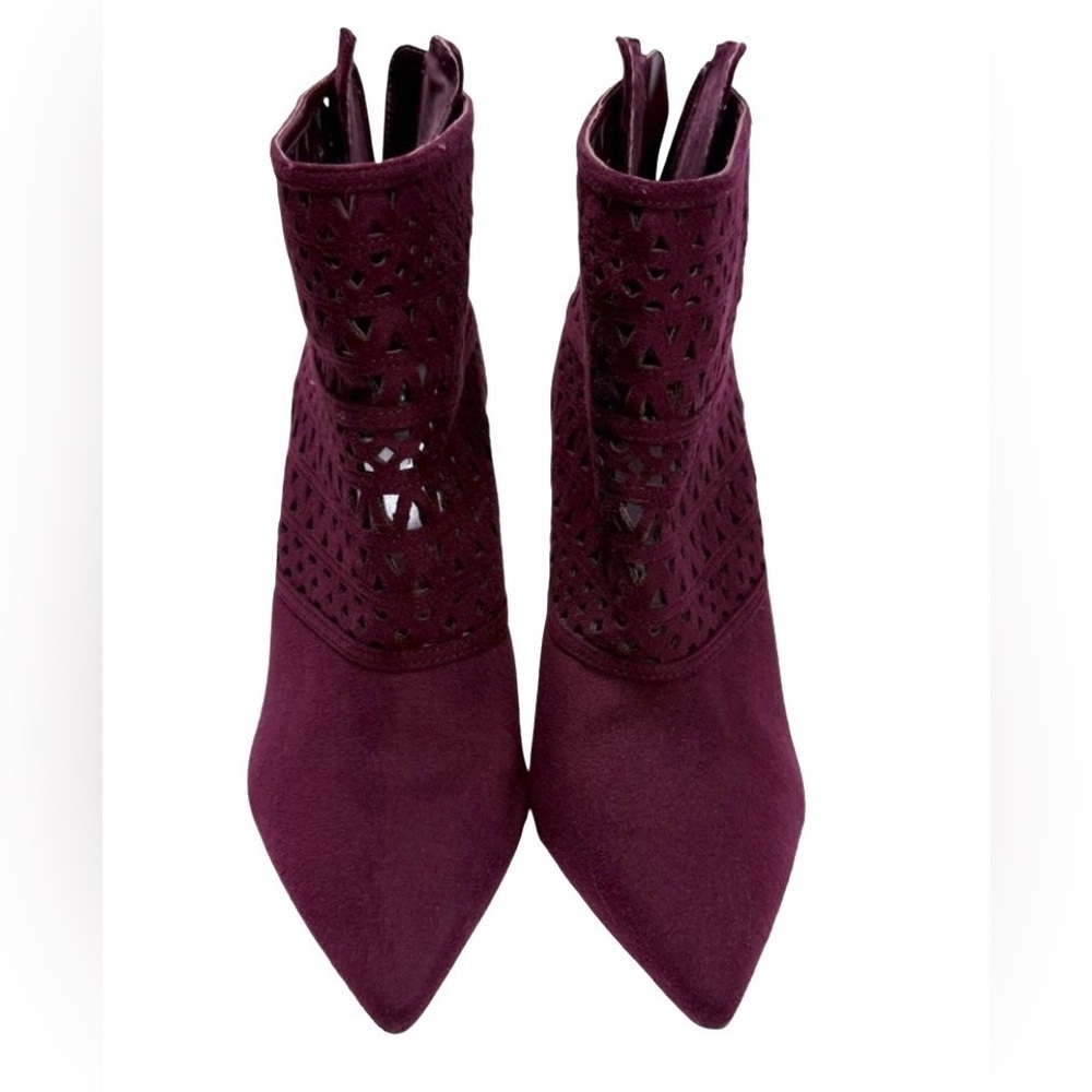 White House Black Market Burgundy Laser Cut Heeled Ankle Boots 8.5 - Picture 5 of 7